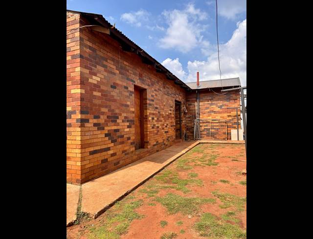 3 BEDROOM HOUSE FOR SALE IN CARLETONVILLE CENTRAL